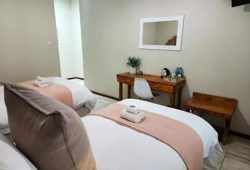 Mijn Kitchen Coffee Shop And B&b