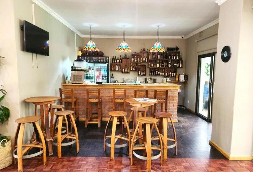 Mijn Kitchen Coffee Shop And B&b