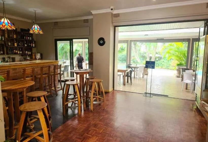 Mijn Kitchen Coffee Shop And B&b