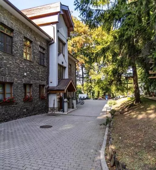 Hotelli 4 évszak Hegyi