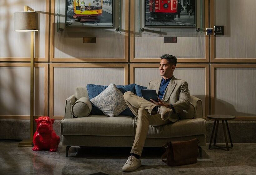 Hotel Four Points By Sheraton Surabaya, Pakuwon Indah