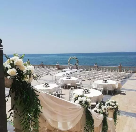 هتل Ramada By Wyndham Van