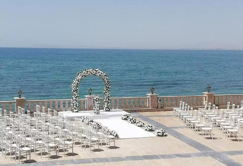 هتل Ramada By Wyndham Van