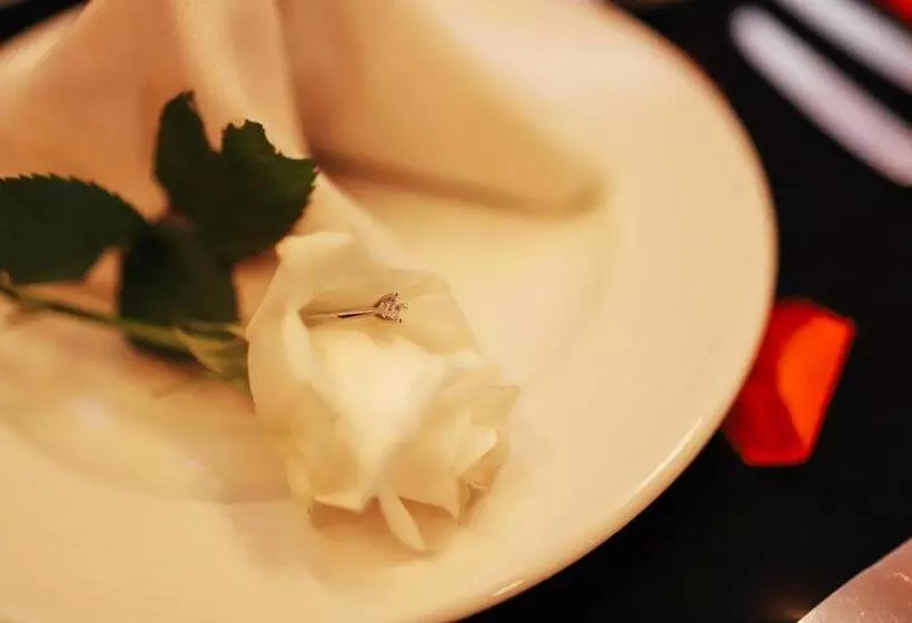 هتل Ramada By Wyndham Van