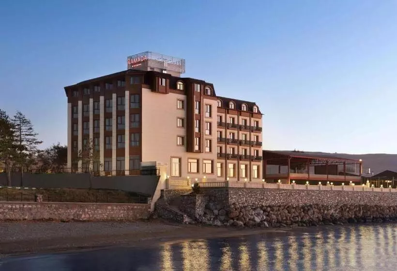 هتل Ramada By Wyndham Van