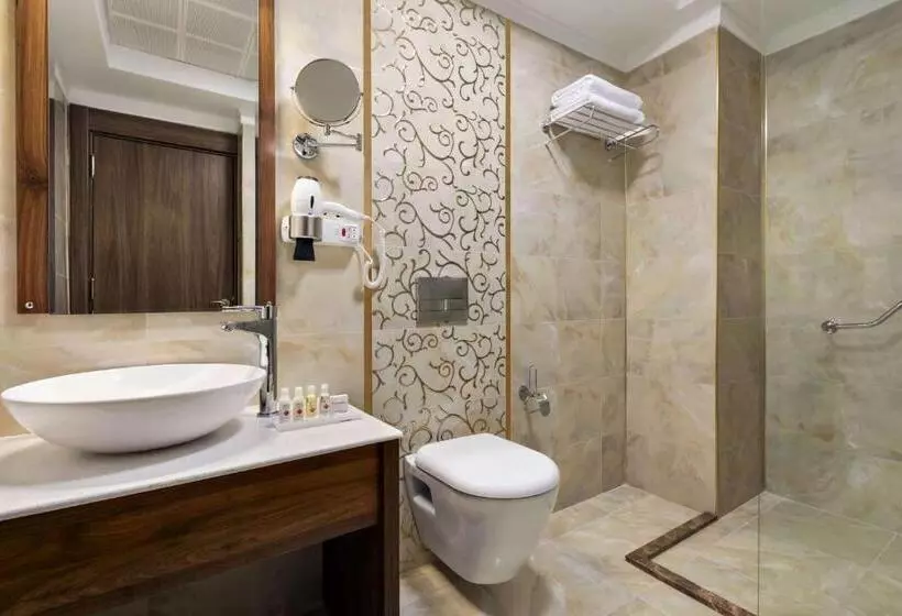 هتل Ramada By Wyndham Van