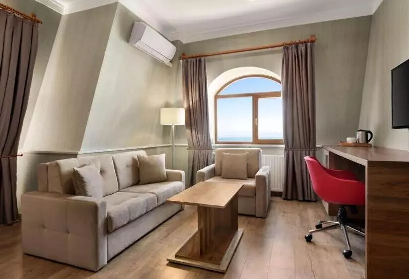 هتل Ramada By Wyndham Van