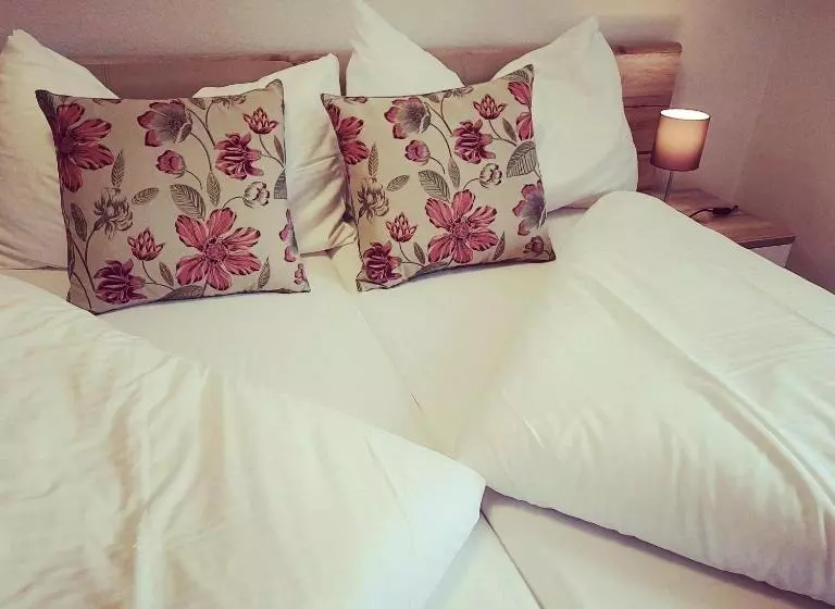 ホテル Rosengärtli