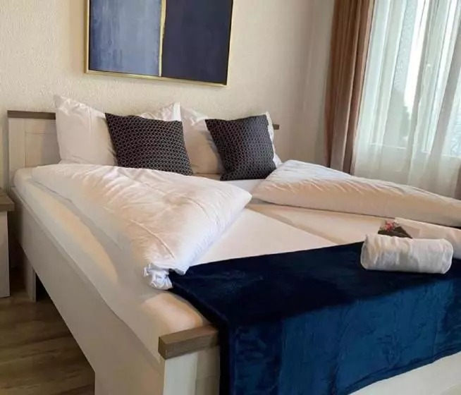 ホテル Rosengärtli