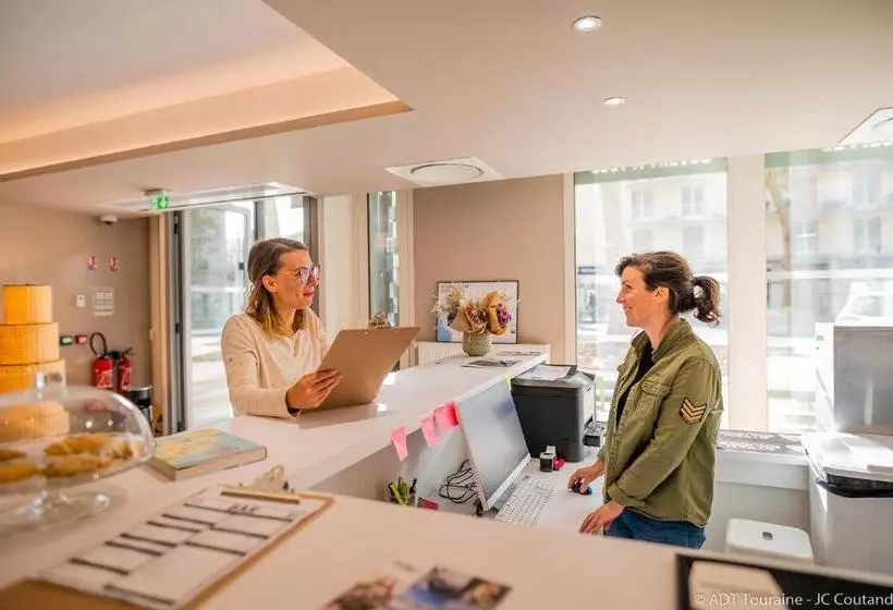 ホテル The People   Tours