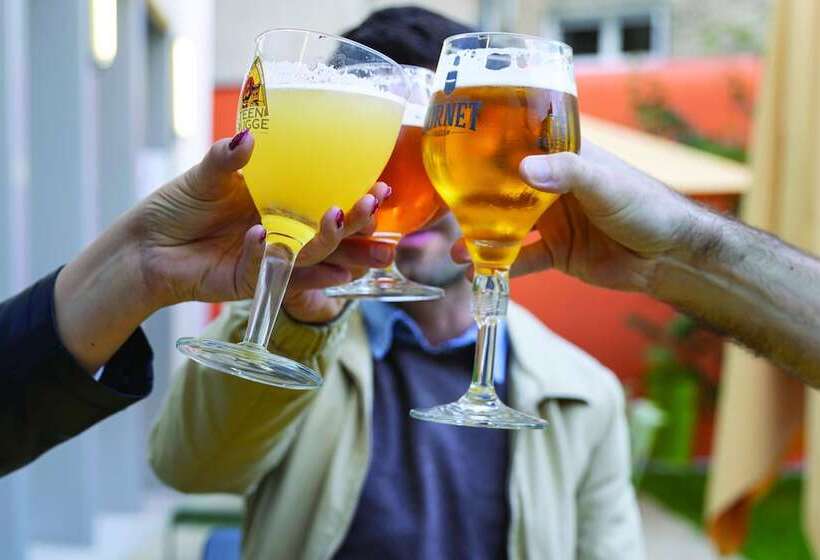 هتل The People   Tours