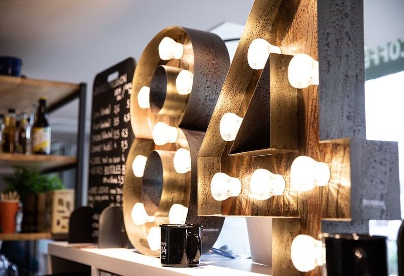 هتل The People   Tours