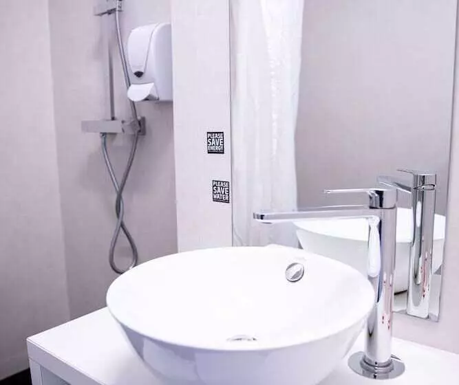 ホテル The People   Tours