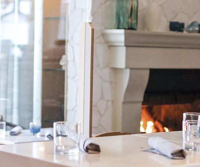 Seaside Hotel North Vancouver