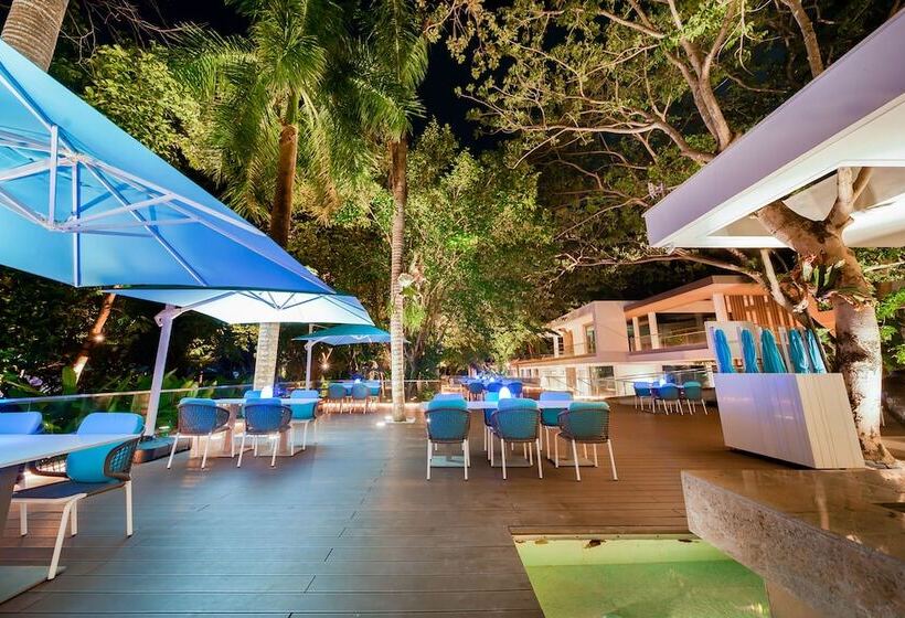 Hotel Tambuli Seaside Resort And Spa