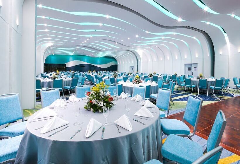 Hotel Tambuli Seaside Resort And Spa