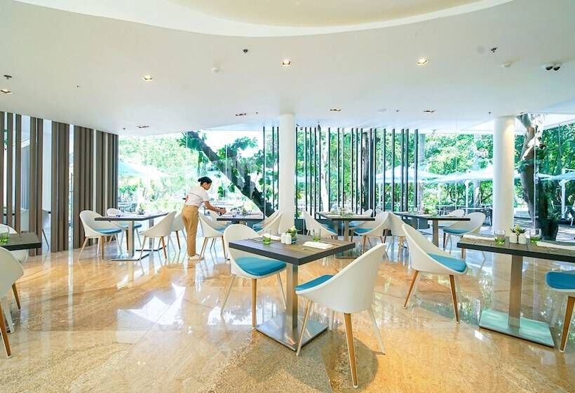 Hotel Tambuli Seaside Resort And Spa