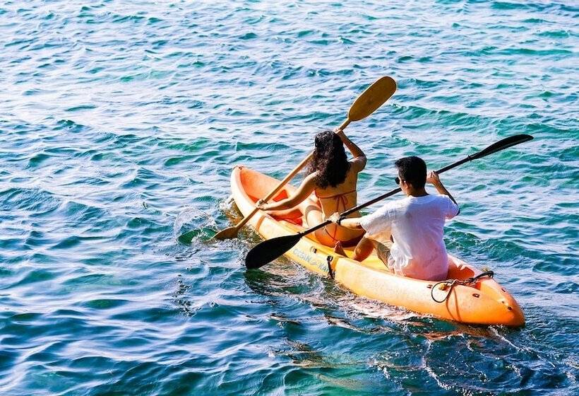 Hotel Tambuli Seaside Resort And Spa