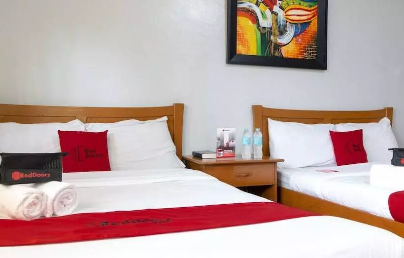 ユースホステル Reddoorz Near Peoples Park Tagaytay