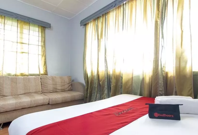 ユースホステル Reddoorz Near Peoples Park Tagaytay