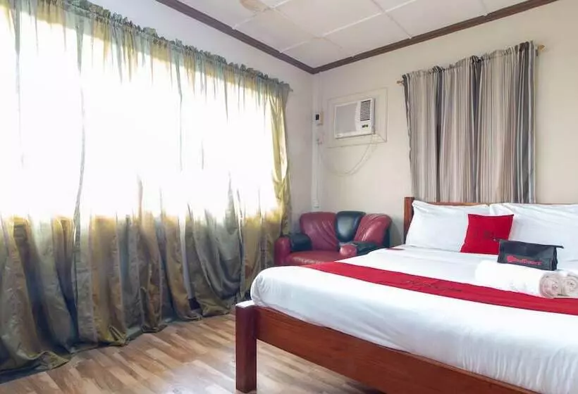 ユースホステル Reddoorz Near Peoples Park Tagaytay