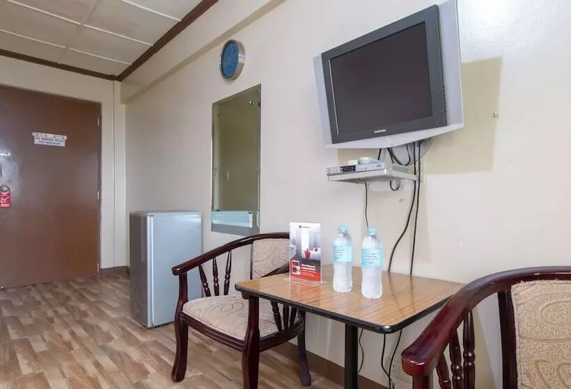 ユースホステル Reddoorz Near Peoples Park Tagaytay