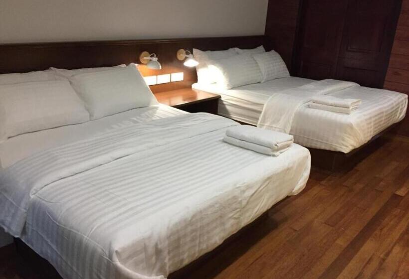 בית מלון כפרי Little Kampung Studio