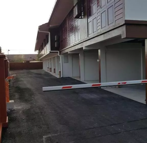 ホテル Little Kampung Studio