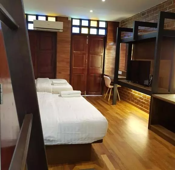 ホテル Little Kampung Studio