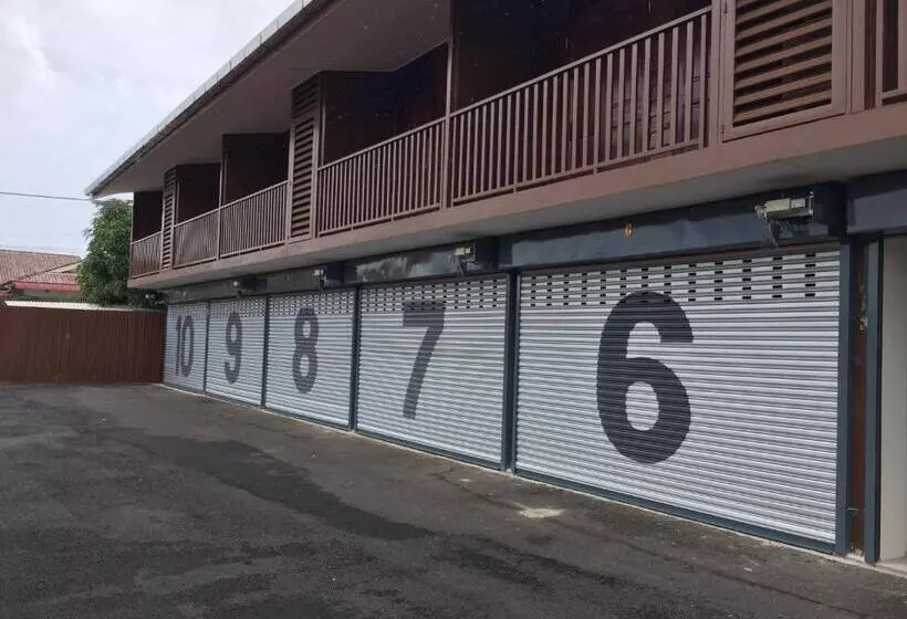 ホテル Little Kampung Studio