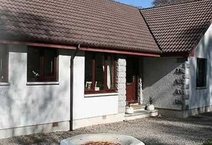 مبيت وإفطار Carndaisy House