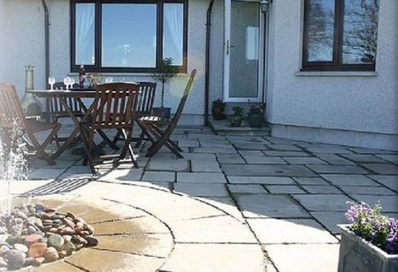 مبيت وإفطار Carndaisy House