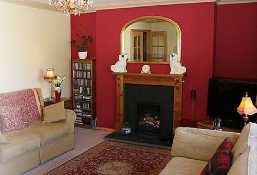 مبيت وإفطار Carndaisy House