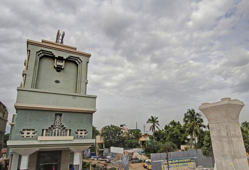 Oyo 8169 Hotel Salem Castle