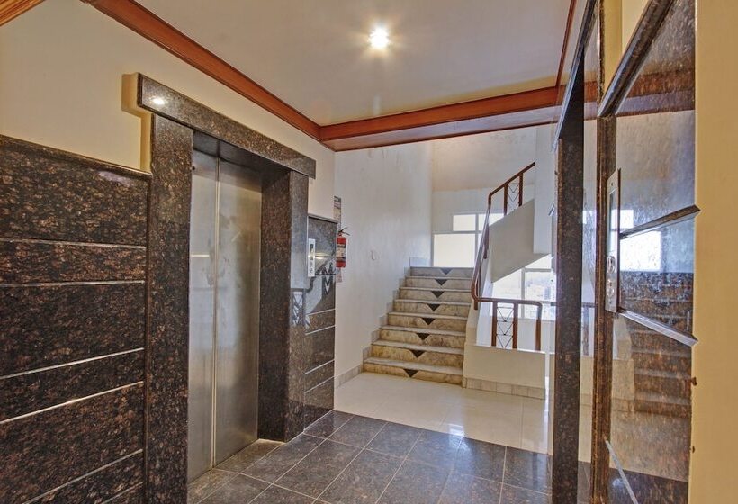 Oyo 8169 Hotel Salem Castle