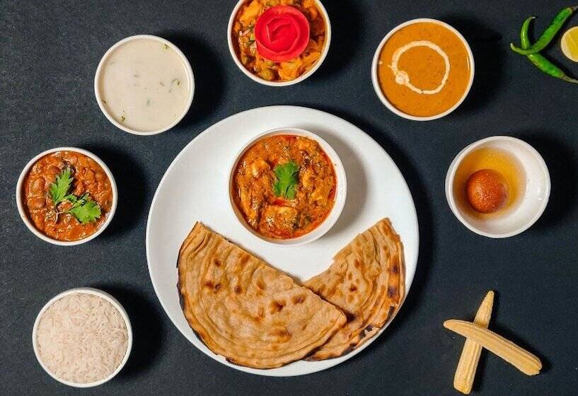 Oyo 8169 Hotel Salem Castle