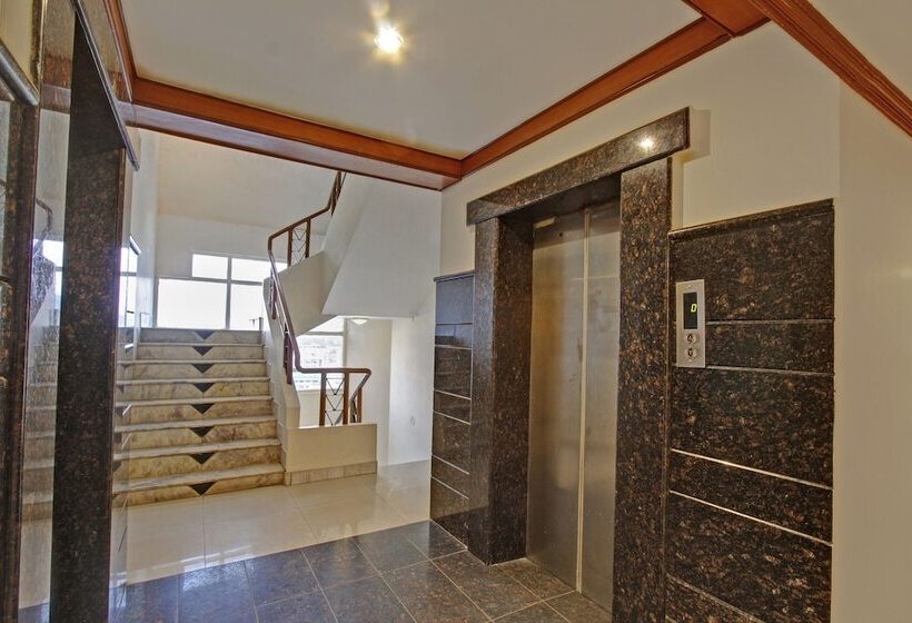 Oyo 8169 Hotel Salem Castle