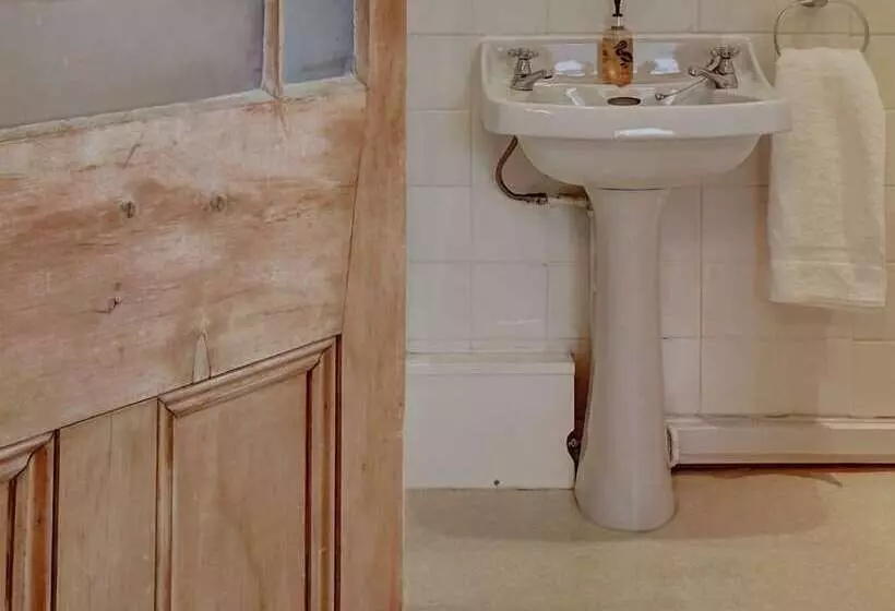 Majatalo Bosavern House