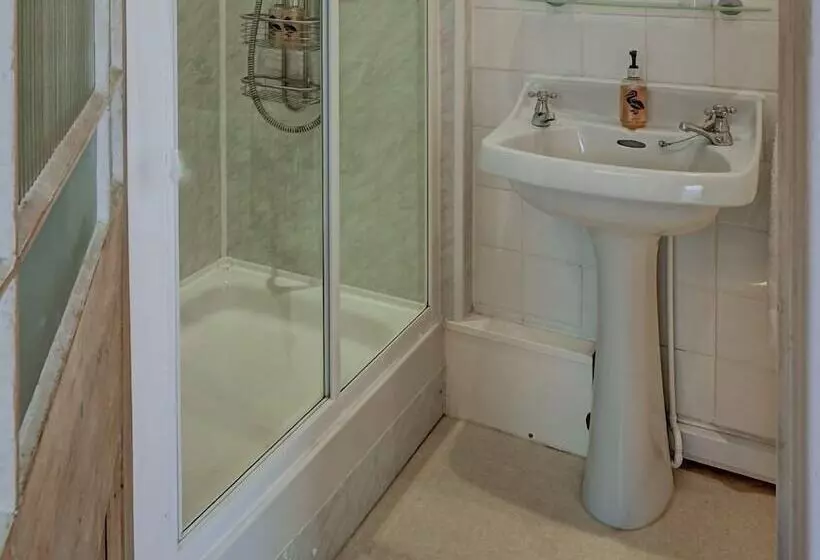 Majatalo Bosavern House