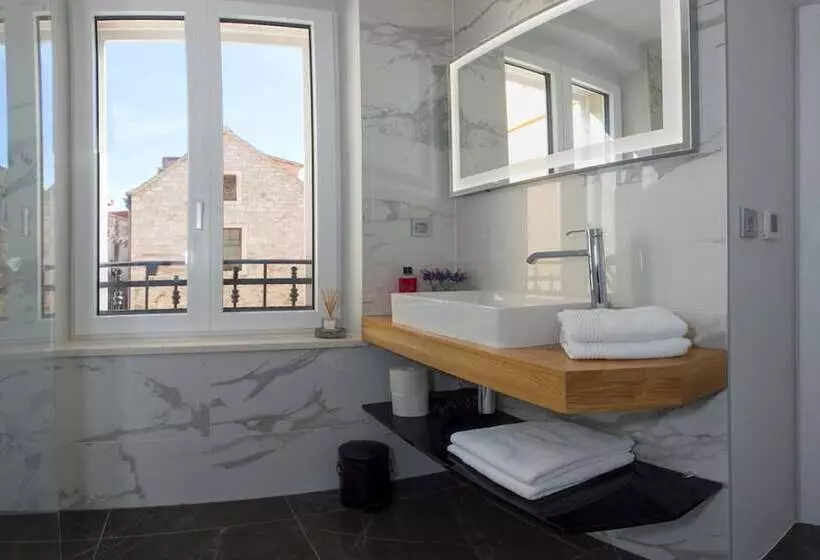 Majatalo Luxury Rooms Paula