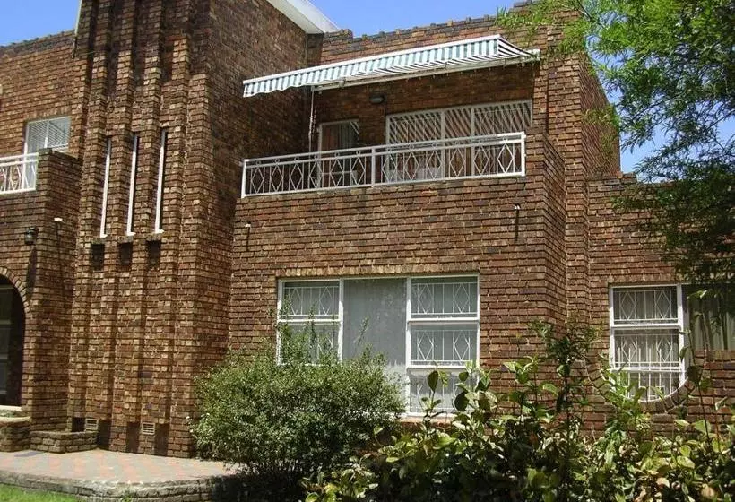 Majatalo Mall Guesthouse