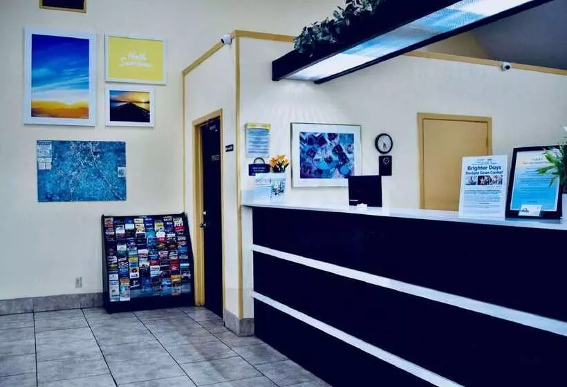 Отель Days Inn By Wyndham Burleson Ft. Worth