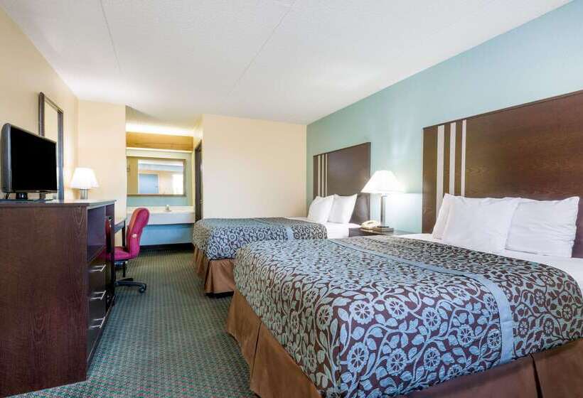 هتل Days Inn By Wyndham Dayton Huber Heights Northeast
