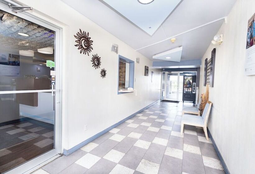 هتل Days Inn By Wyndham Dayton Huber Heights Northeast