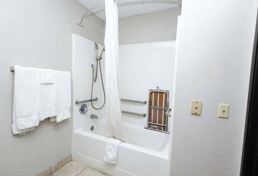 هتل Days Inn By Wyndham Dayton Huber Heights Northeast