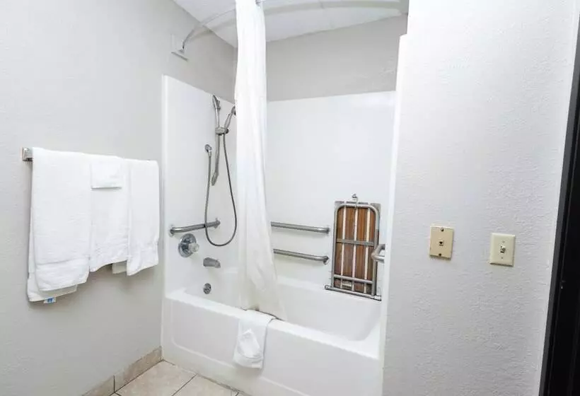 هتل Days Inn By Wyndham Dayton Huber Heights Northeast