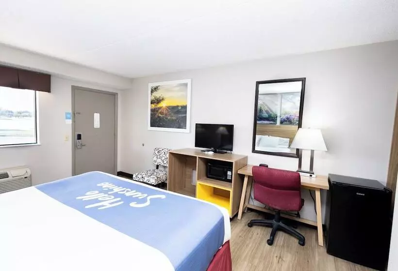 هتل Days Inn By Wyndham Dayton Huber Heights Northeast