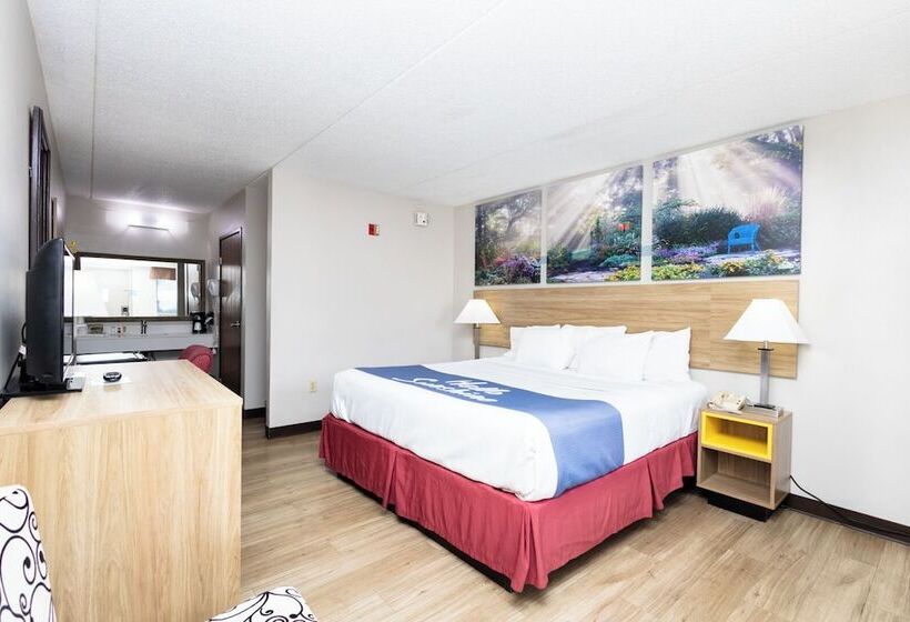 هتل Days Inn By Wyndham Dayton Huber Heights Northeast