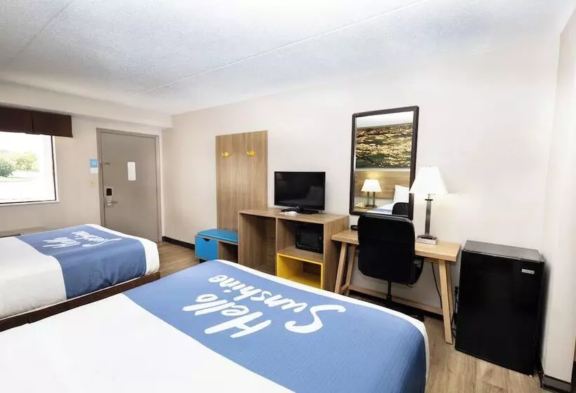 هتل Days Inn By Wyndham Dayton Huber Heights Northeast