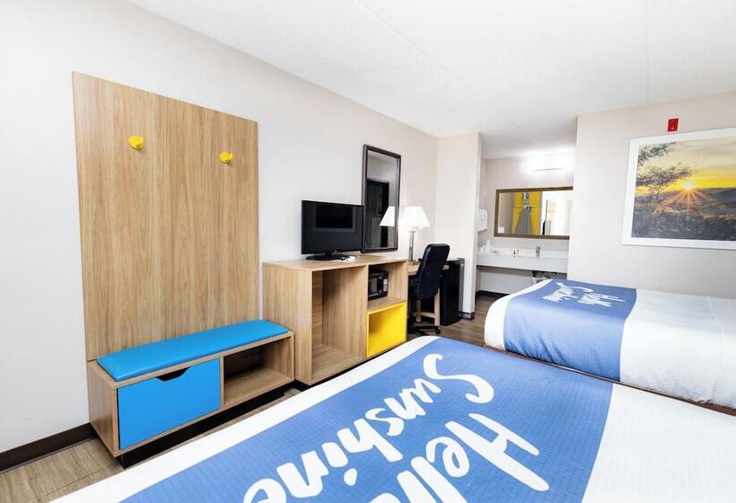 هتل Days Inn By Wyndham Dayton Huber Heights Northeast